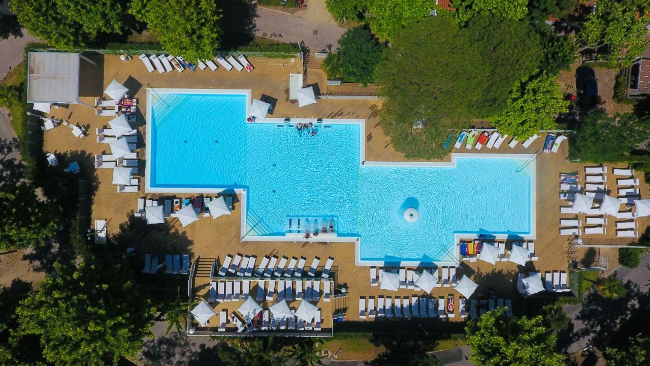 I Tre Moschettieri Camping Village 리도 디 폼포사 외부 사진