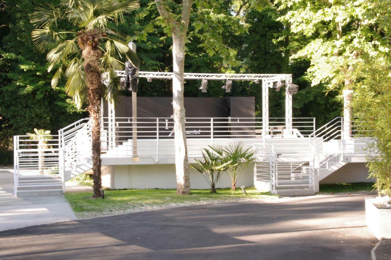 I Tre Moschettieri Camping Village 리도 디 폼포사 외부 사진