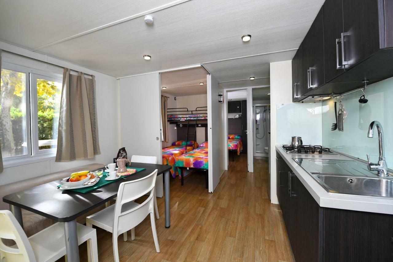 I Tre Moschettieri Camping Village 리도 디 폼포사 외부 사진